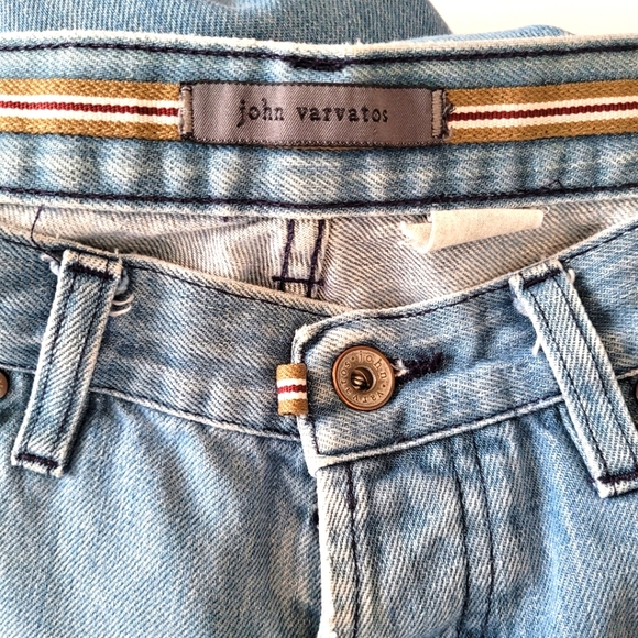 John Varvatos Men's Stonewashed Jeans - Picture 5 of 7